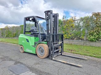 Four wheel front forklift Hangcha AE35-I - 1