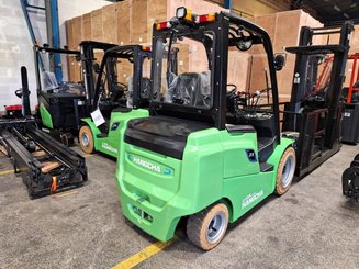 Four wheel front forklift Hangcha AE35-I