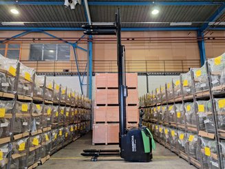 Stacker truck with folding platform Hangcha CDD16-AC2S-LI