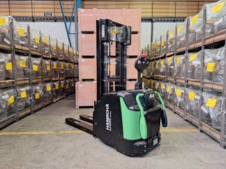 Stacker truck with folding platform Hangcha CDD16-AC2S-LI