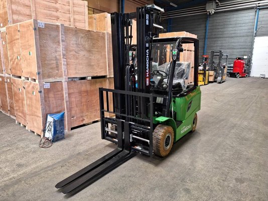 Four wheel front forklift Hangcha AE20Ci - 1