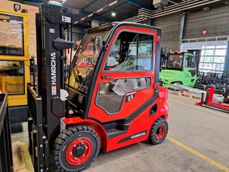 Four wheel front forklift Hangcha XF25G-2