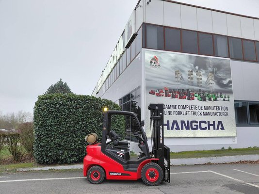 Four wheel front forklift Hangcha XF25G-2 - 1