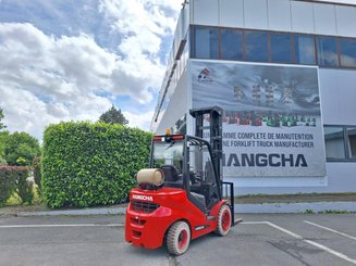 Four wheel front forklift Hangcha XF35G-2