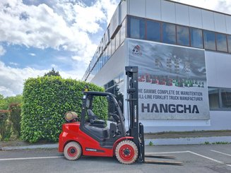 Four wheel front forklift Hangcha XF35G-2