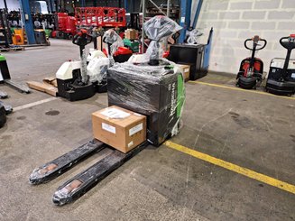 Stand-on pallet truck Hangcha CBD20-AC2S-i - 1