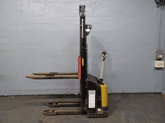 Pedestrian pallet stacker Caterpillar NSP12N - 2