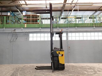 Stand-on pallet stacker Caterpillar NSR16N