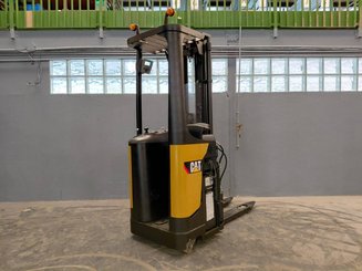 Stand-on pallet stacker Caterpillar NSR16N