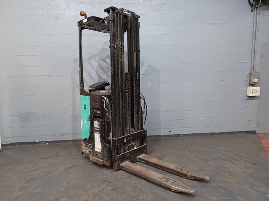 Stand-on pallet stacker Caterpillar NSR16N - 1