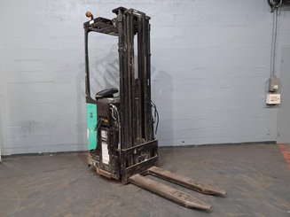 Stand-on pallet stacker Caterpillar NSR16N