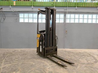 Stand-on pallet stacker Caterpillar NSR16N