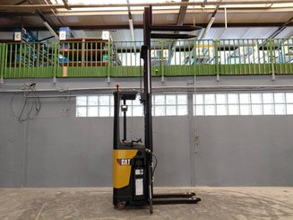 Stand-on pallet stacker Caterpillar NSR16N