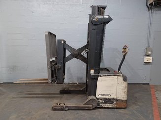 Pallet stacker Crown SHR5540-1.6 - 1