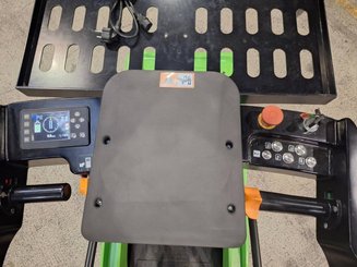 Vertical lift platform Hangcha CJD02-AMC1-M1I