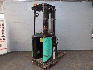 Stand-on pallet stacker Caterpillar NSR16N