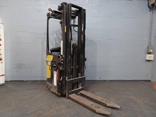 Stand-on pallet stacker Caterpillar NSR20N - 1