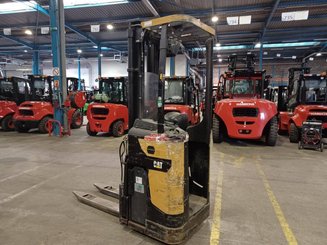 Stand-on pallet stacker Caterpillar NSR16N