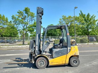 Four wheel front forklift Jungheinrich TFG425500ZT