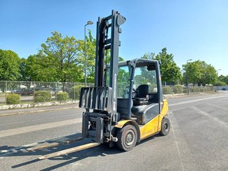 Four wheel front forklift Jungheinrich TFG425500ZT