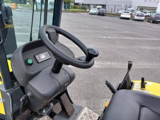 Articulated forklift Aisle Master 20whe
