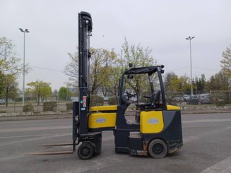 Articulated forklift Aisle Master 20whe