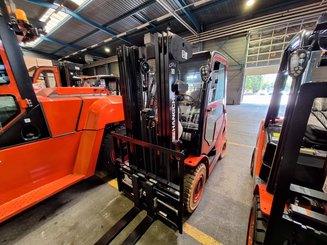 Four wheel front forklift Hangcha XF25G-2