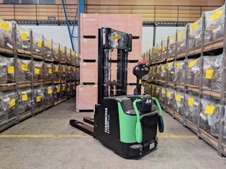 Stacker truck with folding platform Hangcha CDD16-AC2S-LI