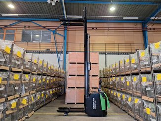 Stacker truck with folding platform Hangcha CDD16-AC2S-LI