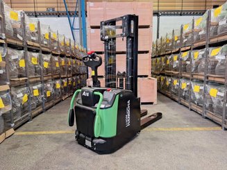 Stacker truck with folding platform Hangcha CDD16-AC2S-LI