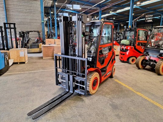 Four wheel front forklift Hangcha XF25G-2 - 1