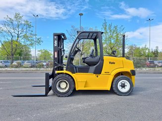 Four wheel front forklift Yale GDP70VX - 3