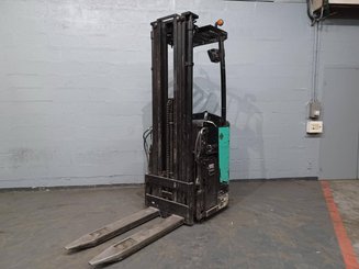 Stand-on pallet stacker Caterpillar NSR16N - 1