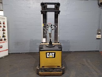 Pedestrian pallet stacker Caterpillar NSV16Ni