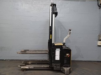 Pedestrian pallet stacker Caterpillar NSV16Ni - 1