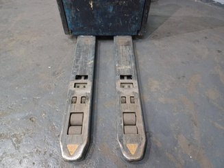 Low-level order picker Crown GPC3020