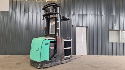 Man-up order picker Caterpillar NOH10N