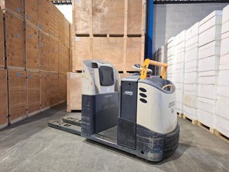 Low-level order picker Crown GPC3020