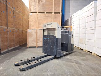 Low-level order picker Crown GPC3020