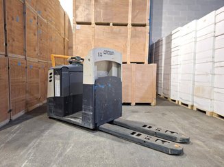 Low-level order picker Crown GPC3020