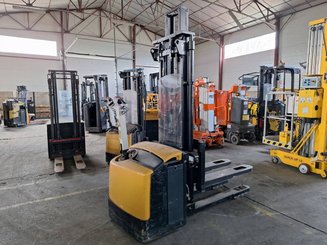 Pedestrian pallet stacker Caterpillar NSP16NI