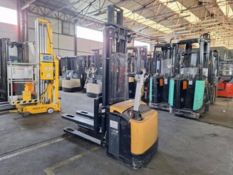 Pedestrian pallet stacker Caterpillar NSP16NI - 1