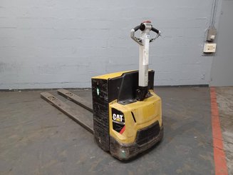 Pedestrian pallet truck Caterpillar NPP20N2