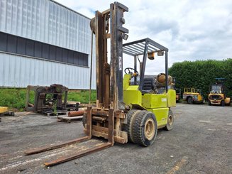 Four wheel front forklift Clark GPM30