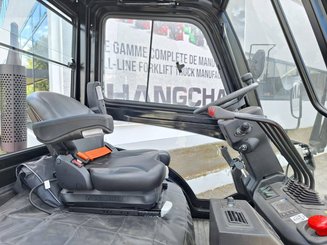 All-terrain forklift Hangcha TT25-4