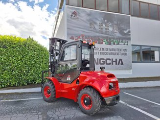 All-terrain forklift Hangcha TT25-4