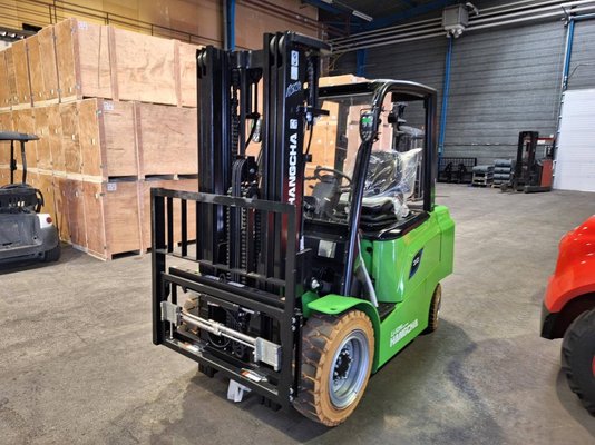 Four wheel front forklift Hangcha AE30-I - 1