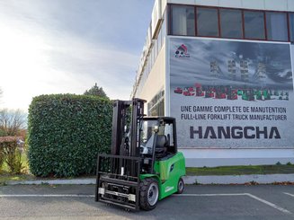 Four wheel front forklift Hangcha AE30-I