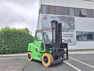 Four wheel front forklift Hangcha X70i