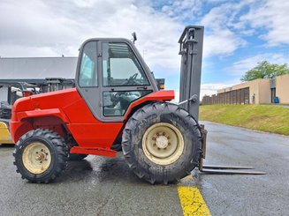All-terrain forklift Manitou M30.2